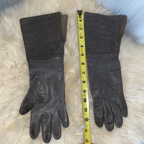 Mid-length 100% grey leather gloves, embossed wrist with slit! Size 7 - Picture 10 of 13